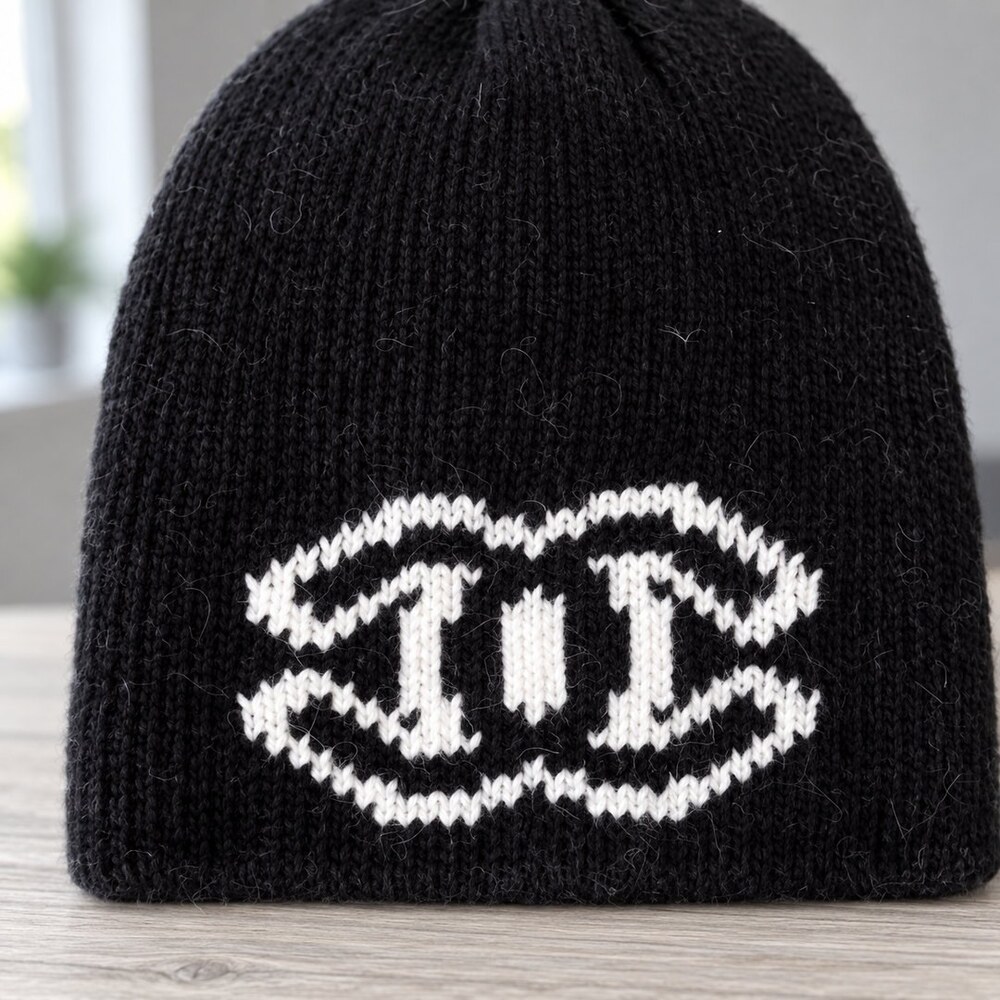 CHANEL Black CC Logo Knit Beanie - Picture 5 of 6